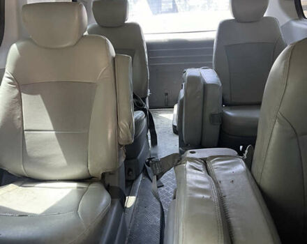 Серый Хендай Гранд Старекс, объемом двигателя 2.5 л и пробегом 277 тыс. км за 7500 $, фото 5 на Automoto.ua