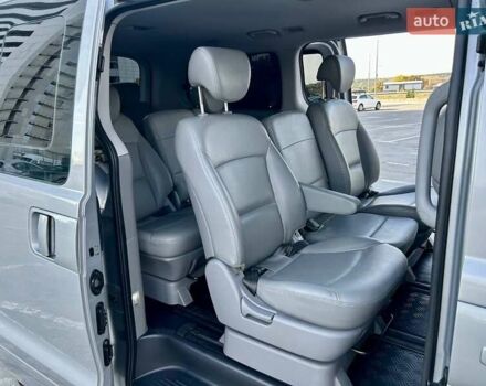 Сірий Хендай Гранд Старекс, об'ємом двигуна 2.5 л та пробігом 161 тис. км за 21900 $, фото 110 на Automoto.ua