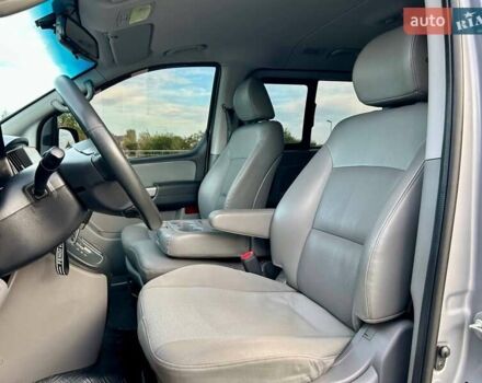 Сірий Хендай Гранд Старекс, об'ємом двигуна 2.5 л та пробігом 161 тис. км за 21900 $, фото 22 на Automoto.ua