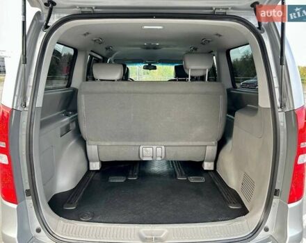 Сірий Хендай Гранд Старекс, об'ємом двигуна 2.5 л та пробігом 161 тис. км за 21900 $, фото 62 на Automoto.ua