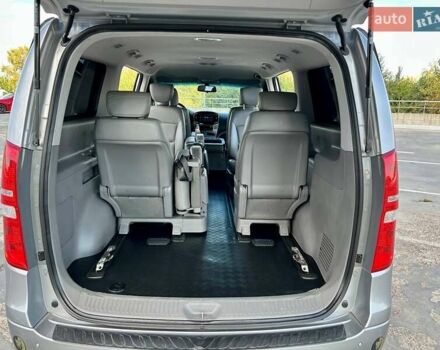 Сірий Хендай Гранд Старекс, об'ємом двигуна 2.5 л та пробігом 161 тис. км за 21900 $, фото 87 на Automoto.ua