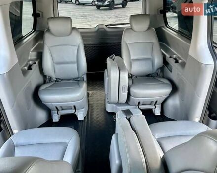 Сірий Хендай Гранд Старекс, об'ємом двигуна 2.5 л та пробігом 161 тис. км за 21900 $, фото 77 на Automoto.ua