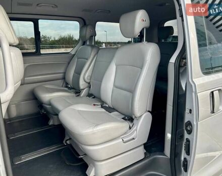 Сірий Хендай Гранд Старекс, об'ємом двигуна 2.5 л та пробігом 161 тис. км за 21900 $, фото 33 на Automoto.ua