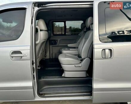 Сірий Хендай Гранд Старекс, об'ємом двигуна 2.5 л та пробігом 161 тис. км за 21900 $, фото 36 на Automoto.ua