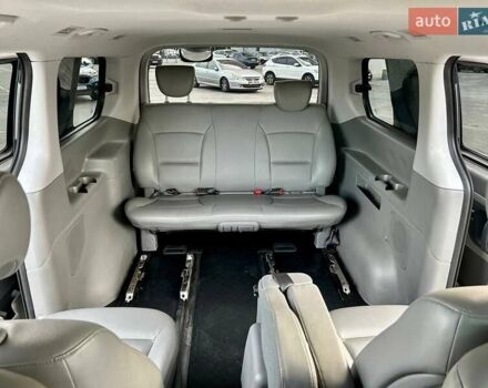 Сірий Хендай Гранд Старекс, об'ємом двигуна 2.5 л та пробігом 161 тис. км за 21900 $, фото 43 на Automoto.ua