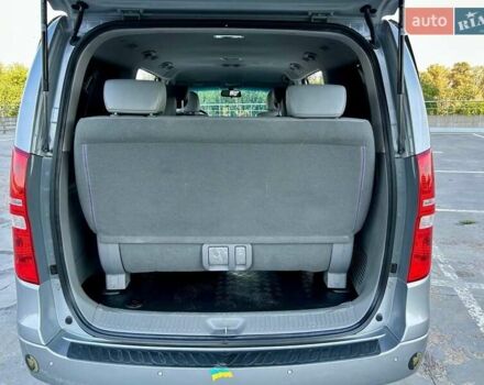 Сірий Хендай Гранд Старекс, об'ємом двигуна 2.5 л та пробігом 161 тис. км за 21900 $, фото 105 на Automoto.ua