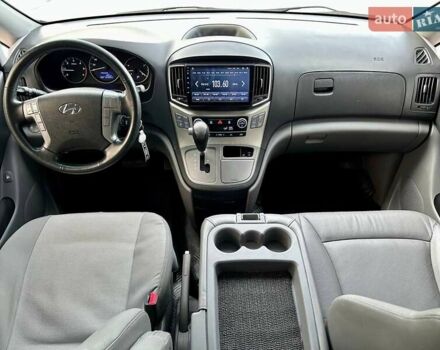 Сірий Хендай Гранд Старекс, об'ємом двигуна 2.5 л та пробігом 161 тис. км за 21900 $, фото 55 на Automoto.ua