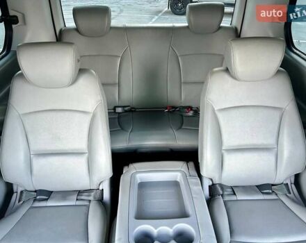 Сірий Хендай Гранд Старекс, об'ємом двигуна 2.5 л та пробігом 161 тис. км за 21900 $, фото 106 на Automoto.ua