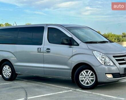 Сірий Хендай Гранд Старекс, об'ємом двигуна 2.5 л та пробігом 161 тис. км за 21900 $, фото 7 на Automoto.ua