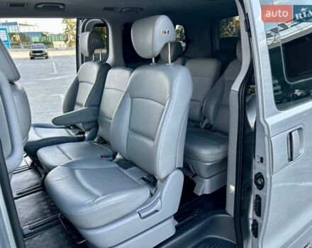 Сірий Хендай Гранд Старекс, об'ємом двигуна 2.5 л та пробігом 161 тис. км за 21900 $, фото 104 на Automoto.ua