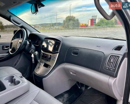 Сірий Хендай Гранд Старекс, об'ємом двигуна 2.5 л та пробігом 161 тис. км за 21900 $, фото 37 на Automoto.ua