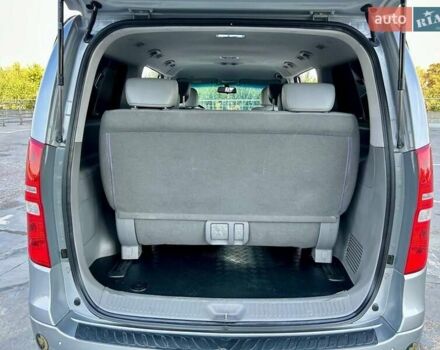 Сірий Хендай Гранд Старекс, об'ємом двигуна 2.5 л та пробігом 161 тис. км за 21900 $, фото 113 на Automoto.ua