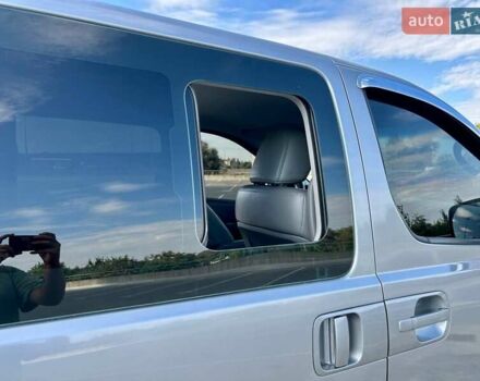 Сірий Хендай Гранд Старекс, об'ємом двигуна 2.5 л та пробігом 161 тис. км за 21900 $, фото 97 на Automoto.ua