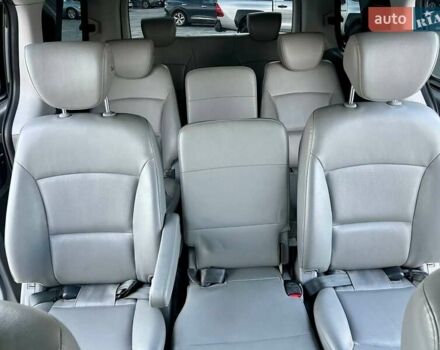 Сірий Хендай Гранд Старекс, об'ємом двигуна 2.5 л та пробігом 161 тис. км за 21900 $, фото 107 на Automoto.ua