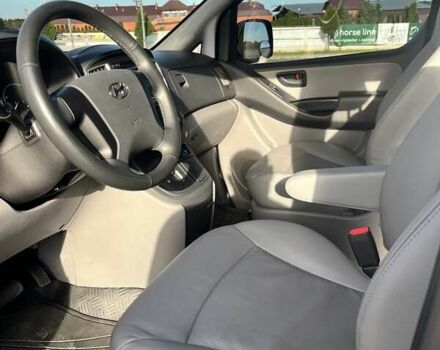 Сірий Хендай Гранд Старекс, об'ємом двигуна 2.5 л та пробігом 68 тис. км за 22900 $, фото 20 на Automoto.ua