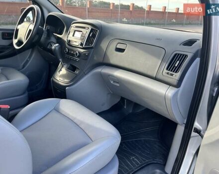 Сірий Хендай Гранд Старекс, об'ємом двигуна 2.5 л та пробігом 68 тис. км за 22900 $, фото 24 на Automoto.ua