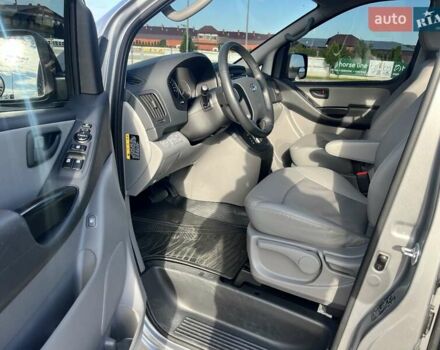 Сірий Хендай Гранд Старекс, об'ємом двигуна 2.5 л та пробігом 68 тис. км за 22900 $, фото 19 на Automoto.ua