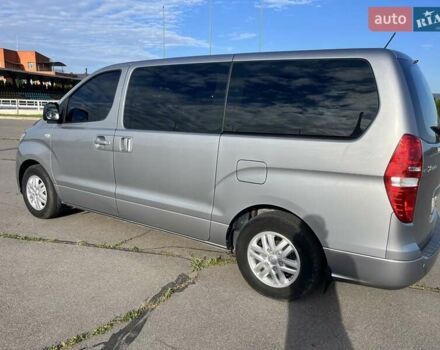 Сірий Хендай Гранд Старекс, об'ємом двигуна 2.5 л та пробігом 68 тис. км за 22900 $, фото 8 на Automoto.ua