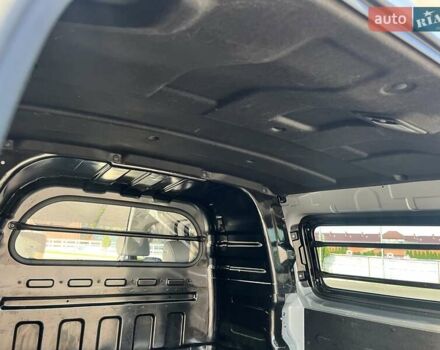 Сірий Хендай Гранд Старекс, об'ємом двигуна 2.5 л та пробігом 68 тис. км за 22900 $, фото 30 на Automoto.ua