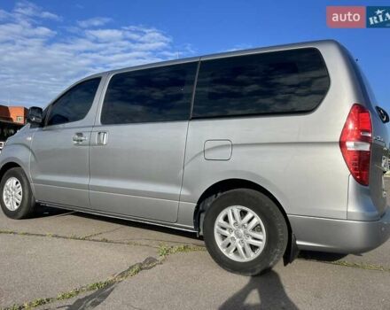 Сірий Хендай Гранд Старекс, об'ємом двигуна 2.5 л та пробігом 68 тис. км за 22900 $, фото 9 на Automoto.ua