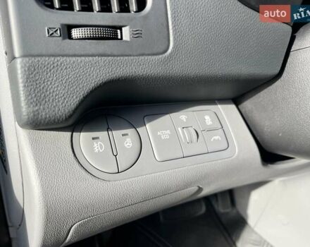 Сірий Хендай Гранд Старекс, об'ємом двигуна 2.5 л та пробігом 68 тис. км за 22900 $, фото 21 на Automoto.ua