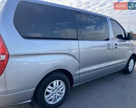 Сірий Хендай Гранд Старекс, об'ємом двигуна 2.5 л та пробігом 68 тис. км за 22900 $, фото 17 на Automoto.ua