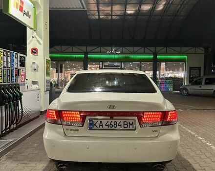 Білий Хендай Грандер, об'ємом двигуна 3.34 л та пробігом 218 тис. км за 6200 $, фото 5 на Automoto.ua