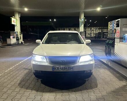 Білий Хендай Грандер, об'ємом двигуна 3.34 л та пробігом 218 тис. км за 6200 $, фото 1 на Automoto.ua