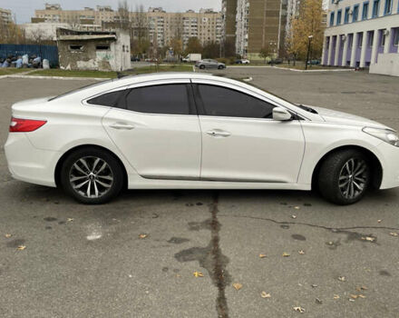 Білий Хендай Грандер, об'ємом двигуна 3 л та пробігом 246 тис. км за 10500 $, фото 28 на Automoto.ua
