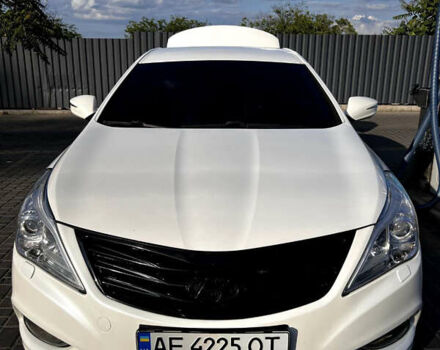 Белый Хендай Грандер, объемом двигателя 3 л и пробегом 222 тыс. км за 12500 $, фото 1 на Automoto.ua