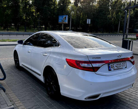 Белый Хендай Грандер, объемом двигателя 3 л и пробегом 222 тыс. км за 12500 $, фото 2 на Automoto.ua