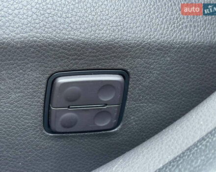 Белый Хендай Грандер, объемом двигателя 3 л и пробегом 150 тыс. км за 16000 $, фото 15 на Automoto.ua