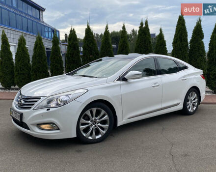 Белый Хендай Грандер, объемом двигателя 3 л и пробегом 115 тыс. км за 11150 $, фото 5 на Automoto.ua