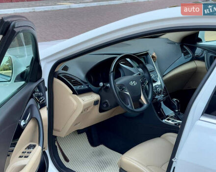 Белый Хендай Грандер, объемом двигателя 3 л и пробегом 150 тыс. км за 16000 $, фото 16 на Automoto.ua