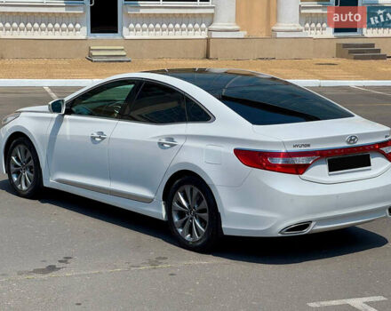 Белый Хендай Грандер, объемом двигателя 3 л и пробегом 150 тыс. км за 16000 $, фото 5 на Automoto.ua