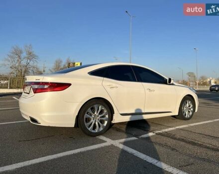 Белый Хендай Грандер, объемом двигателя 3 л и пробегом 131 тыс. км за 12500 $, фото 10 на Automoto.ua