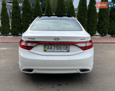 Білий Хендай Грандер, об'ємом двигуна 3 л та пробігом 115 тис. км за 11100 $, фото 13 на Automoto.ua