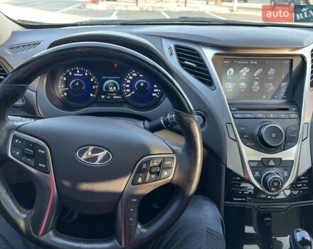 Белый Хендай Грандер, объемом двигателя 3 л и пробегом 131 тыс. км за 12500 $, фото 22 на Automoto.ua