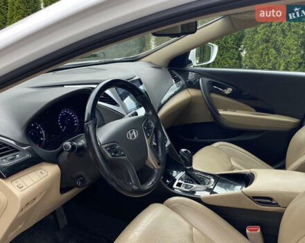 Белый Хендай Грандер, объемом двигателя 3 л и пробегом 115 тыс. км за 11150 $, фото 23 на Automoto.ua