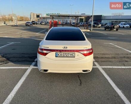 Белый Хендай Грандер, объемом двигателя 3 л и пробегом 131 тыс. км за 12500 $, фото 9 на Automoto.ua