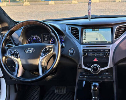 Білий Хендай Грандер, об'ємом двигуна 3 л та пробігом 170 тис. км за 12500 $, фото 12 на Automoto.ua