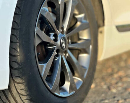 Білий Хендай Грандер, об'ємом двигуна 3 л та пробігом 170 тис. км за 12500 $, фото 7 на Automoto.ua