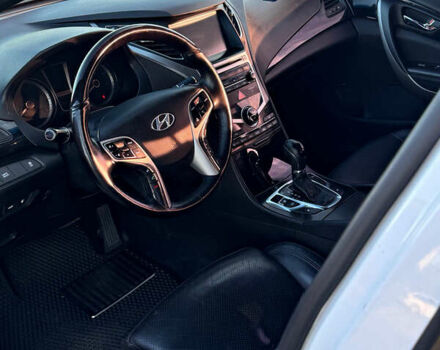 Білий Хендай Грандер, об'ємом двигуна 3 л та пробігом 170 тис. км за 12500 $, фото 9 на Automoto.ua