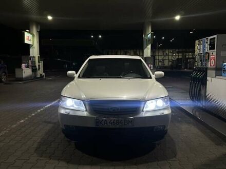 Білий Хендай Грандер, об'ємом двигуна 3.34 л та пробігом 218 тис. км за 6200 $, фото 1 на Automoto.ua