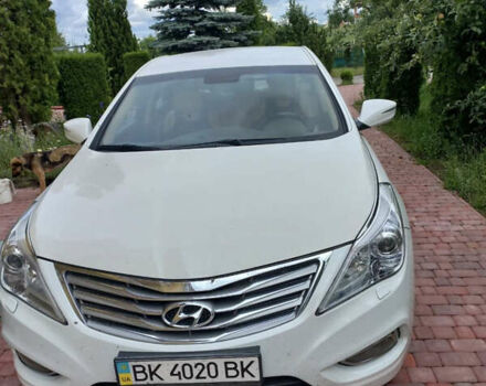 Білий Хендай Грандер, об'ємом двигуна 3 л та пробігом 265 тис. км за 10700 $, фото 1 на Automoto.ua