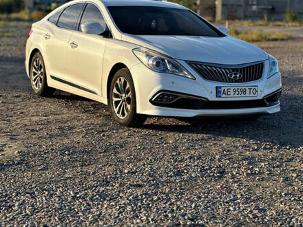 Белый Хендай Грандер, объемом двигателя 3 л и пробегом 170 тыс. км за 12500 $, фото 1 на Automoto.ua