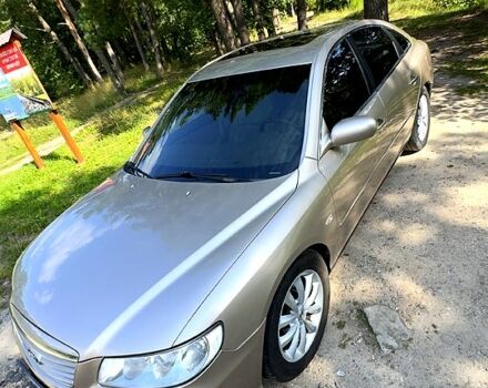 Бежевый Хендай Грандер, объемом двигателя 3.3 л и пробегом 286 тыс. км за 4700 $, фото 3 на Automoto.ua