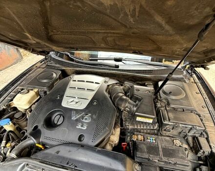 Черный Хендай Грандер, объемом двигателя 3.3 л и пробегом 299 тыс. км за 4999 $, фото 1 на Automoto.ua