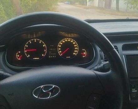 Черный Хендай Грандер, объемом двигателя 3.34 л и пробегом 333 тыс. км за 6000 $, фото 3 на Automoto.ua