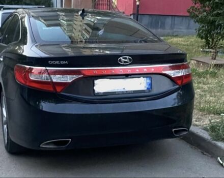 Черный Хендай Грандер, объемом двигателя 3 л и пробегом 201 тыс. км за 11500 $, фото 2 на Automoto.ua